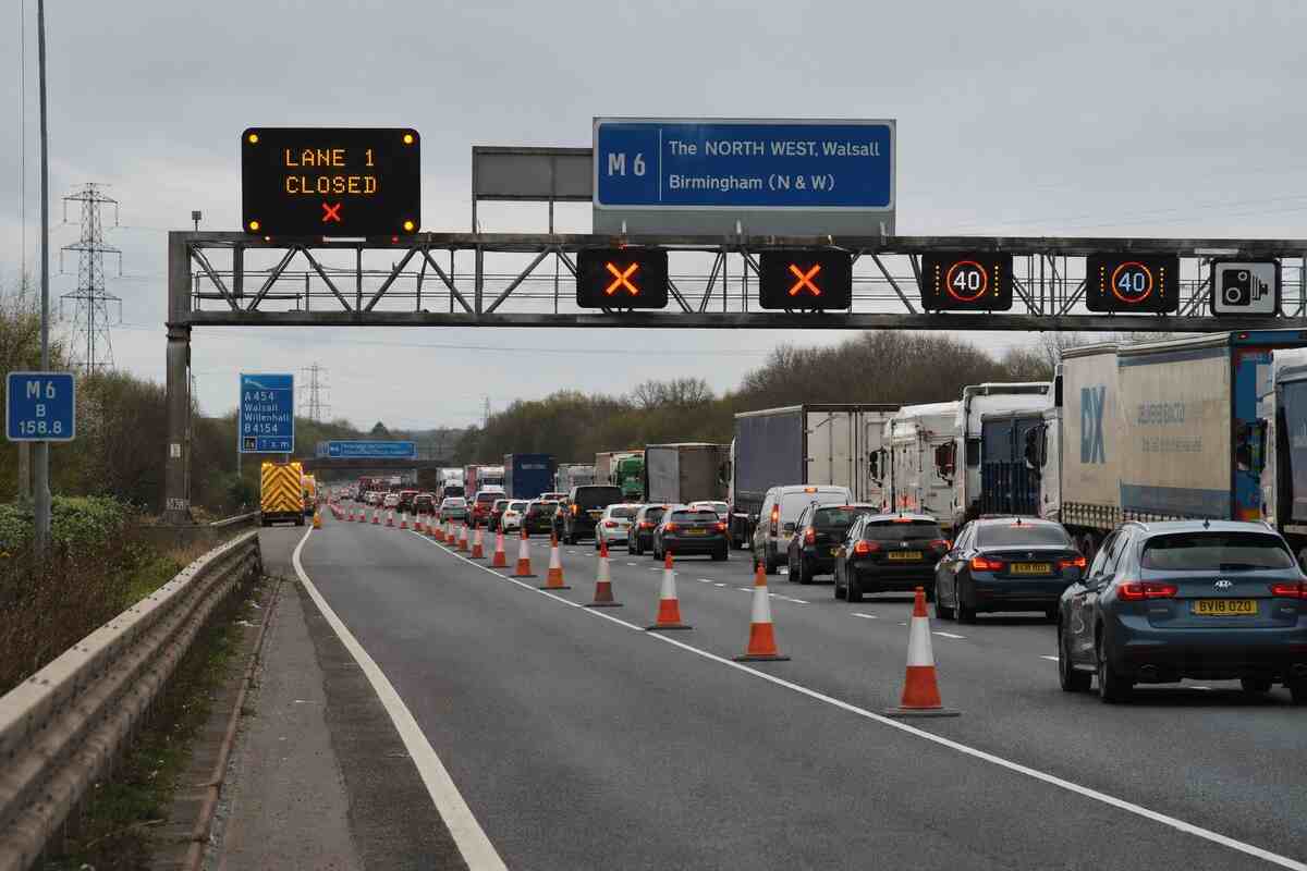 M6 Walsall Birmingham lanes closure with lane 1 closed sign and queued traffic